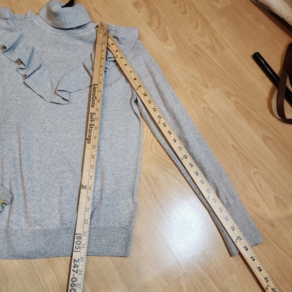 J. Crew Merino Wool Grey Turtleneck Ruffle Sweater Zip Cuffs Size Medium - Picture 11 of 16